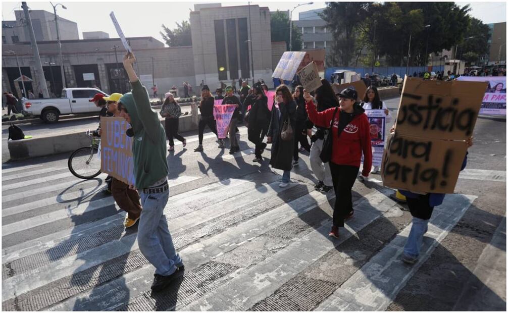 Está mañana se realizó una protesta afuera de la fiscalía de la CDMX para exigir justicia por el homicidio de Karla Patricia, conductora de la plataforma Uber ocurrido el pasado 29 de diciembre. Foto: Fernanda Rojas / EL UNIVERSAL