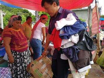 Por temblor, abuelas del Istmo se quedan sin ropa para vestir
