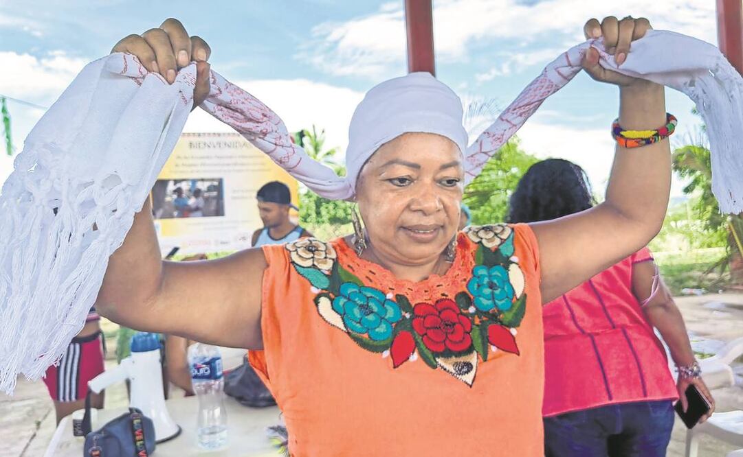 Donají señala que es necesario educar a las comunidades afro sobre las trenzas y turbantes. Foto: Roselia Chaca/ EL UNIVERSAL