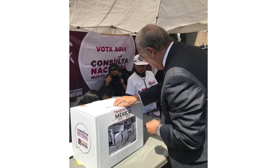 José Ángel Gurría emitió su voto antes de su participación en el 50 aniversario de las Olimpiadas en México (Foto: Especial)