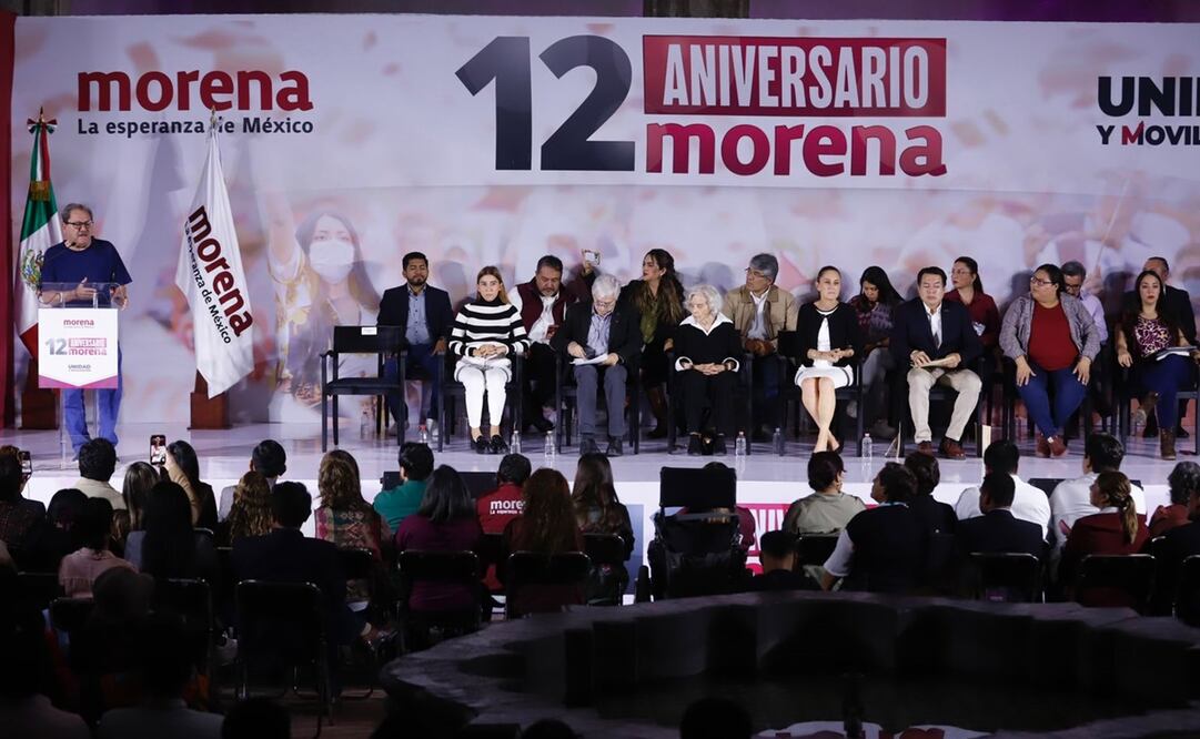 Paco Ignacio Taibo II fungió como orador en el festejo del 12 aniversario de la fundación de Morena. Foto: Berenice Fregoso / EL UNIVERSAL