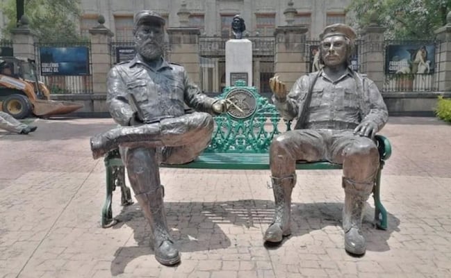 Esculturas de Fidel Castro y “El Che” Guevara serán construidas nuevamente y colocadas en CDMX: Brugada; se pronuncia por el diálogo y la política