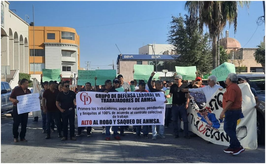 Trabajadores de AHMSA en Coahuila se manifiestan por el pago de sus finiquitos después de la declaratoria de quiebra (13/11/2024). Foto: Especial