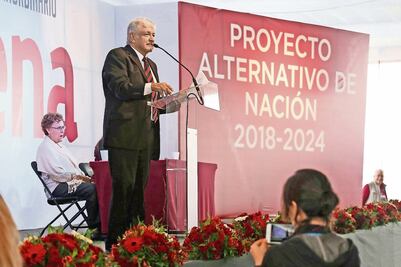 Presenta López Obrador proyecto rumbo a 2018 