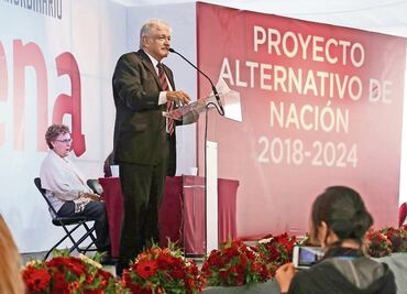 Presenta López Obrador proyecto rumbo a 2018