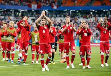 Daneses pagan jet privado a su compañero para ir a ver a su bebé