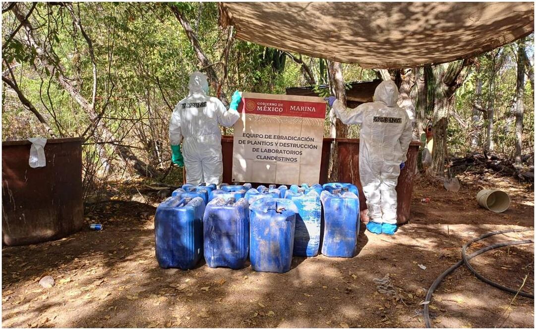 Elementos de la Unidad de Operaciones Especiales (UNOPES) de la Semar en coordinación con la FGR, localizó y neutralizó un laboratorio clandestino, presuntamente empleado para la elaboración de drogas sintéticas. Foto: Especial
