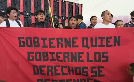 Segob atiende protesta de jóvenes en evento de Sheinbaum; revisará sus demandas con autoridades