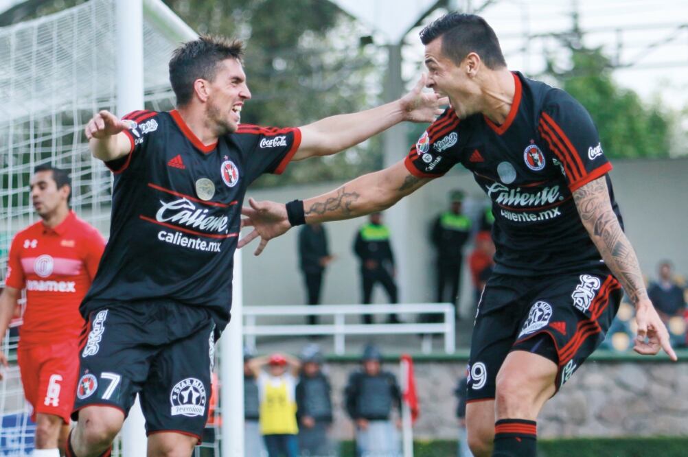 Un gol del argentino Gabriel Hauche a pase de su compatriota Milton Caraglio guió a los rojinegros a la victoria (ALVARO PAULIN. IMAGO7)