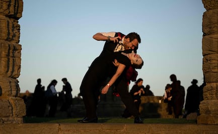La novela "Drácula" convoca a cientos de personas a vestirse de vampiros y ¡rompen récord!