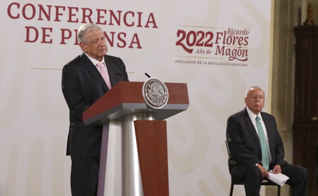 El presidente Andrés Manuel López Obrador y Francisco Garduño Yáñez, comisionado del Instituto Nacional de Migración (INM). Foto: Carlos Mejía/ El Universal 