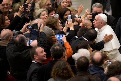 Detectan venta de boletos falsos para visita del Papa