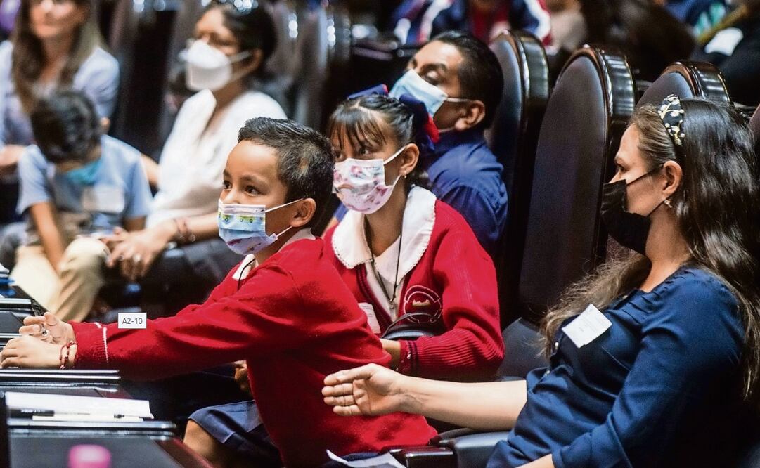 Para los niños, la Escuela de Tiempo Completo significó un espacio de aprendizaje lúdico; el común denominador fue el alimento que daban. Foto: MARIO JASSO/ CUARTOSCURO