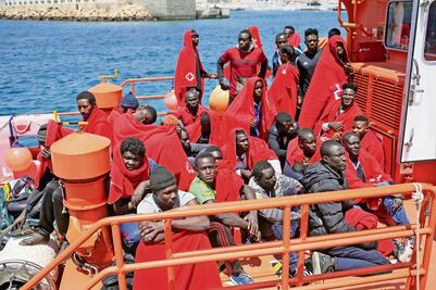 Francia y Malta recibirán a 100 migrantes de un grupo de 451