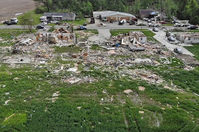 Tornados en EU dejan un muerto y al menos 130 heridos