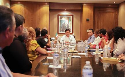 Logra acuerdo Cabeza de Vaca con familiares de desaparecidos