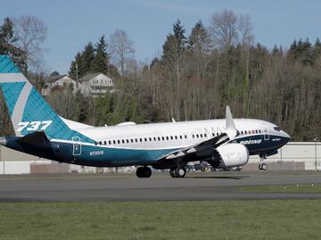 Muere exempleado de Boeing, John Barnett, quien criticó públicamente a la compañía, según medios