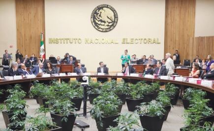 Golpe doble a finanzas de partidos; alista INE multas por 714 mdp