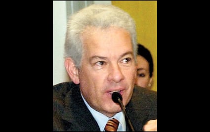 Ratifican orden de aprehensión contra Gastón Azcárraga, por lavado de dinero