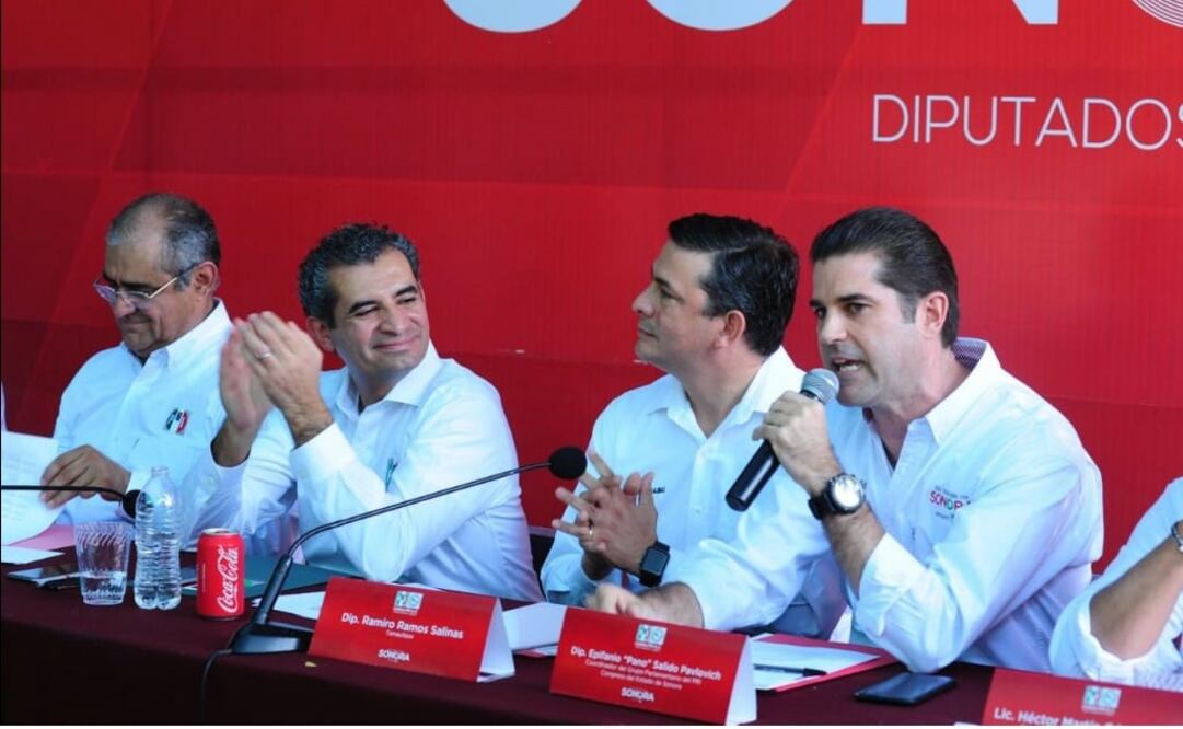 El priísta escuchó distintas demandas y planteamientos de dirigentes y militantes en Sonora. /Tomada de @EnriqueOchoaR