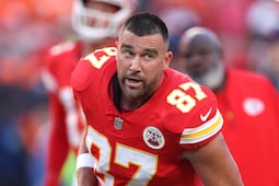 Esposo de Taylor Swift, Travis Kelce, fue víctima de una estafa financiera millonaria