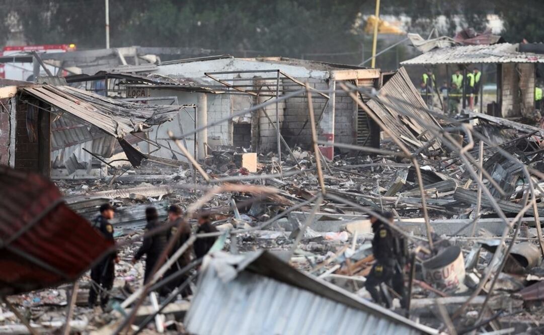 Aumentan a 35 los muertos por la explosión en Tultepec