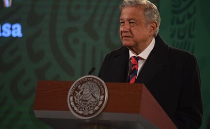 Muro en Palacio Nacional ayudó para detener provocación en 8M: AMLO