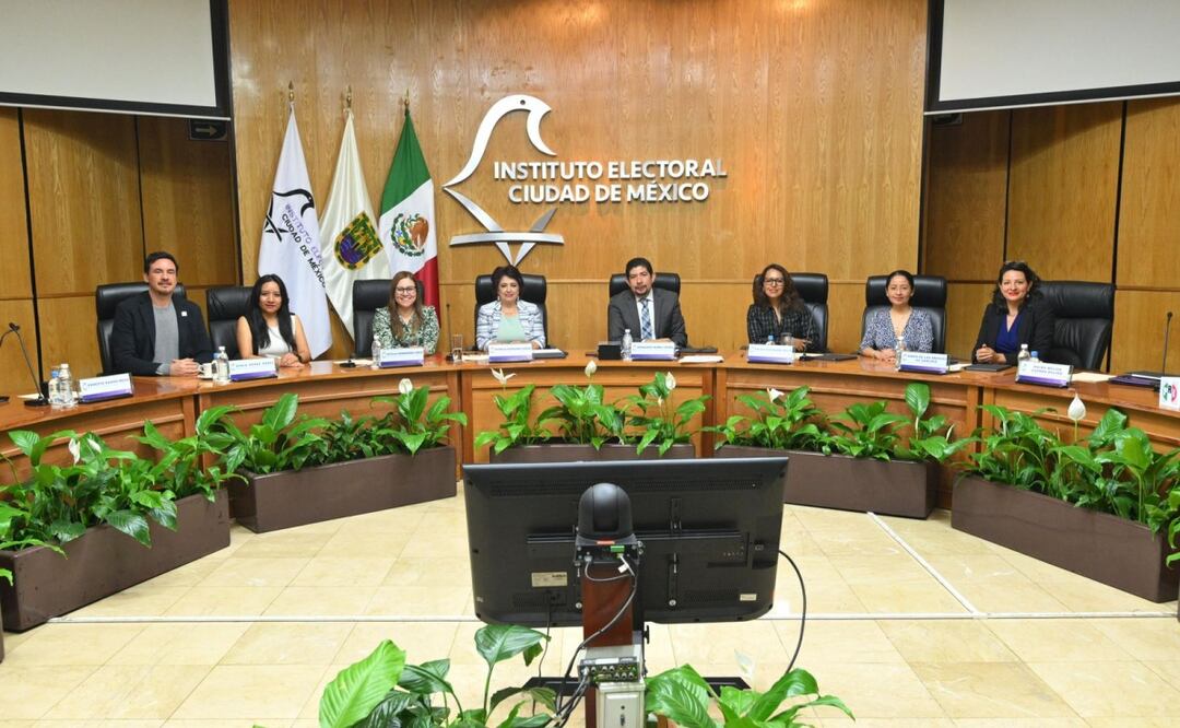 IECM niega revocación de declinación; Claudia Pérez no podrá regresar a la contienda. Foto: Especial