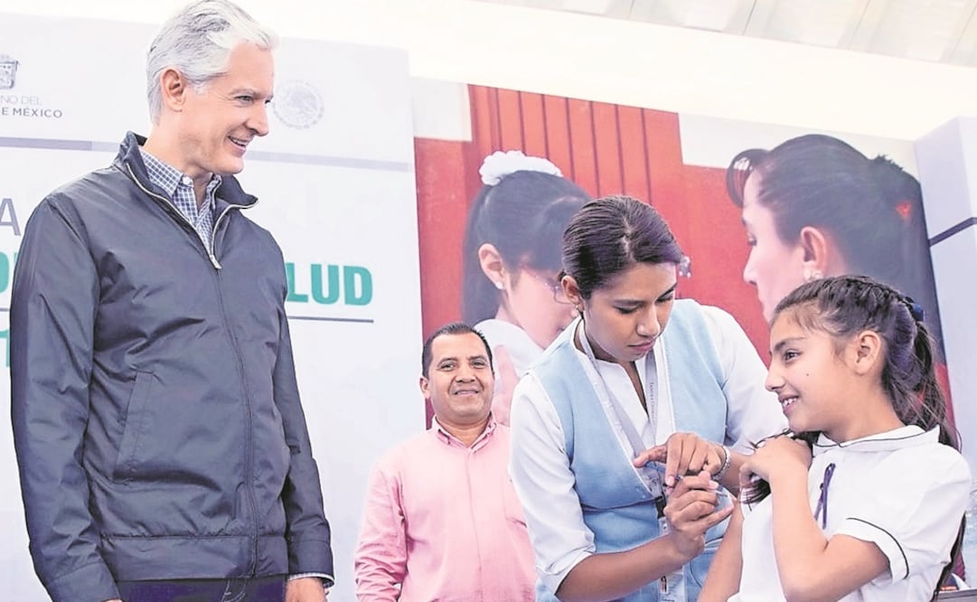 El gobernador del Estado de México, Alfredo del Mazo Maza, aseguró que con estas campañas de vacunación se logró erradicar enfermedades como el sarampión y la poliomielitis. Foto: ESPECIAL