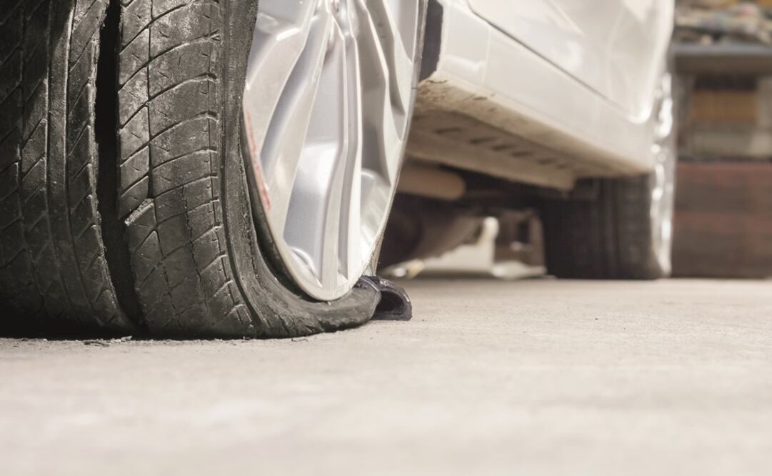 El gobierno subvenciona en 10 días los daños por caer en un bache. (Fotos: Archivo El Universal)