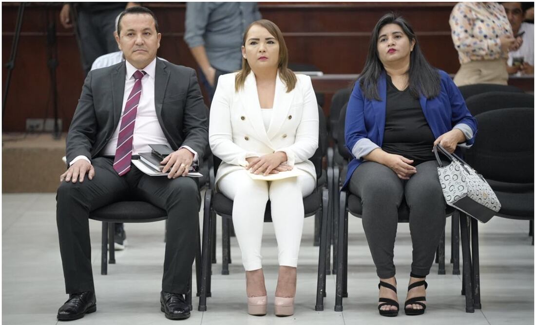Ante los integrantes de la Comisión de Gobernación y Puntos Constitucionales de la LXIV Legislatura local, los juristas comparecieron para la titularidad de la Fiscalía de Sinaloa. Foto: Especial