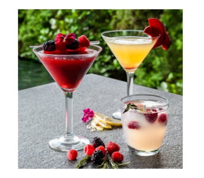 Mezcaliza con Chapulín