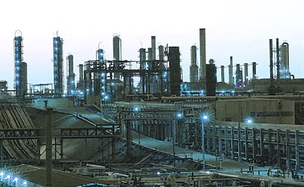 Mexico reaches historic plummet in oil production