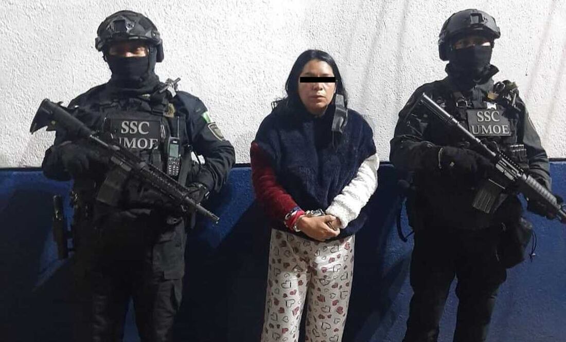 Durante la diligencia se detuvo como objetivos a Alexa Mixelle, novia de "El Bola" así como a su suegra, Luisela Rea. Foto: Especial