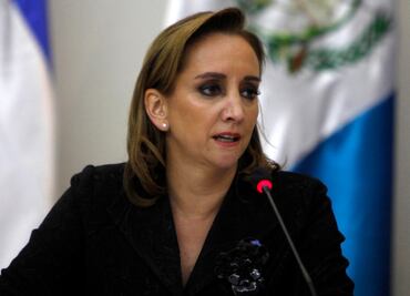 SRE anuncia línea telefónica en apoyo a mujeres migrantes