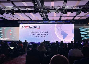 Debaten sobre la importancia de formación de talentos digitales en LAC ICT Talent 2023