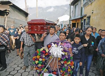 Relatan cómo escaparon de la erupción en Guatemala