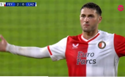 Santiago Giménez hace doblete en su primer partido en la Champions League