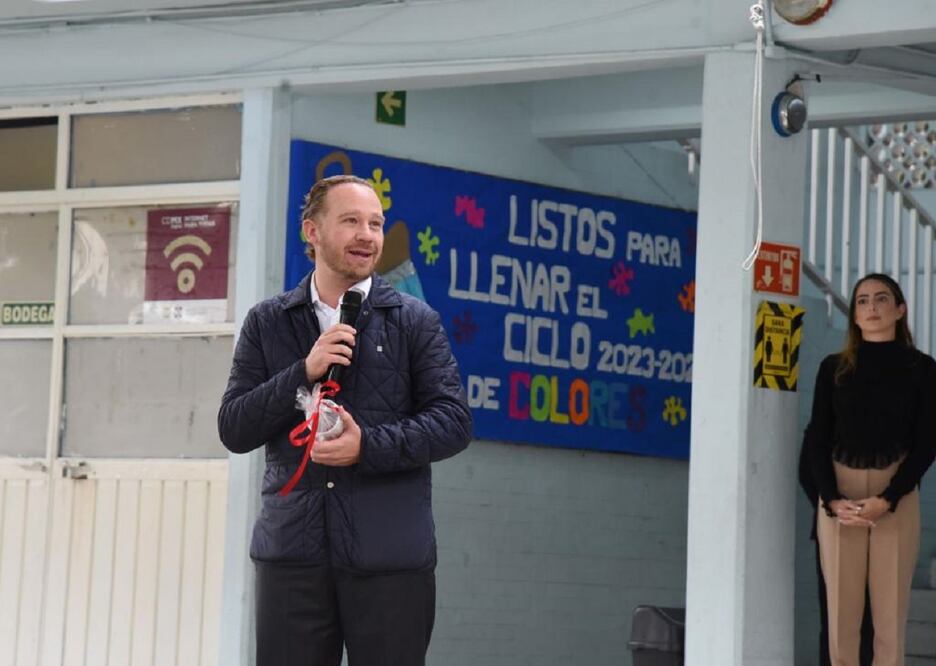Santiago Taboada encabeza el operativo regreso a clases. Foto Especial