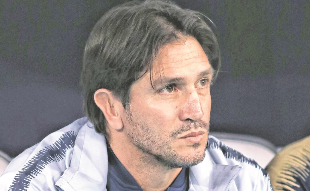 El Barullo inició como DT de Pumas con victoria, pero sigue Monterrey. (IMAGO7)