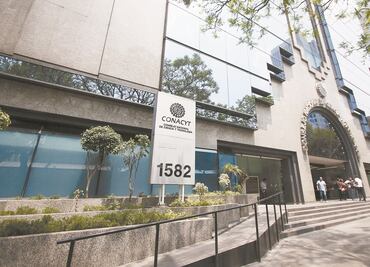 Suman más apoyos los 31 científicos acusados ante la FGR