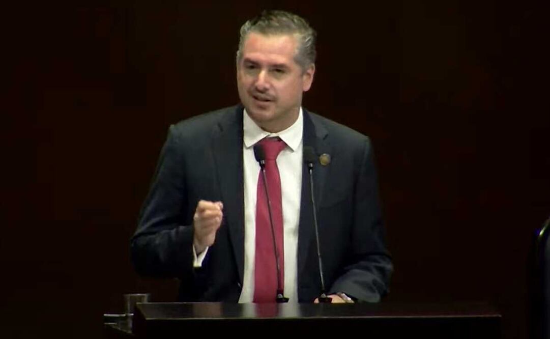 Este domingo, elementos de la Sedena se enfrentaron contra habitantes de Nuevo Laredo e incluso dispararon sus armas de cargo en contra de ellos. Foto: captura de pantalla 