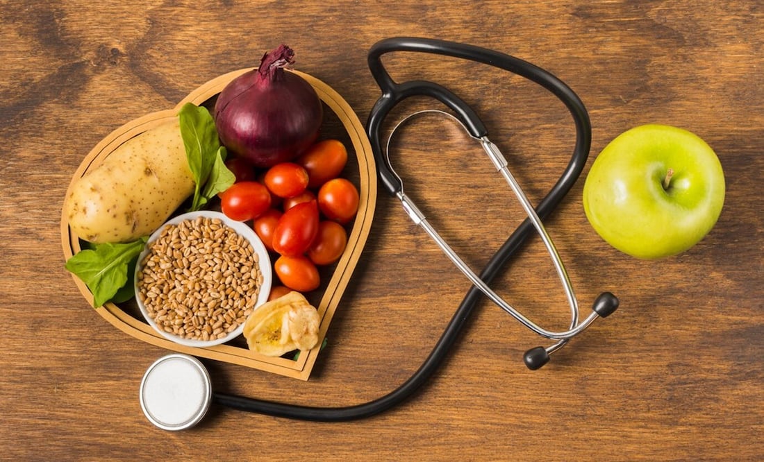 La presión arterial alta ocasiona mareos, náuseas, visión borrosa y dolor de cabeza. Foto: Freepik