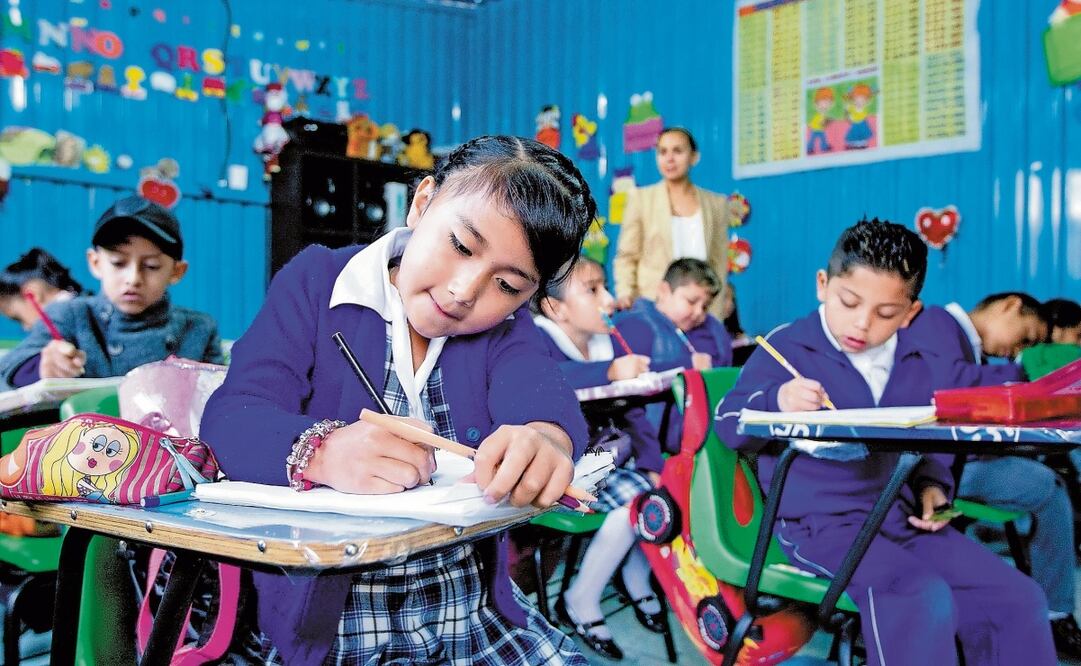 Para 2025 se destinarán mayores recursos para becas y menos para rehabilitar la infraestructura educativa, asegura Mexicanos Primero. Foto: EL UNIVERSAL