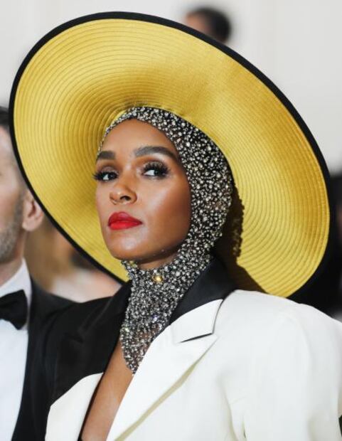 Tocados, el accesorio que triunfó en la noche de la MET Gala 2018