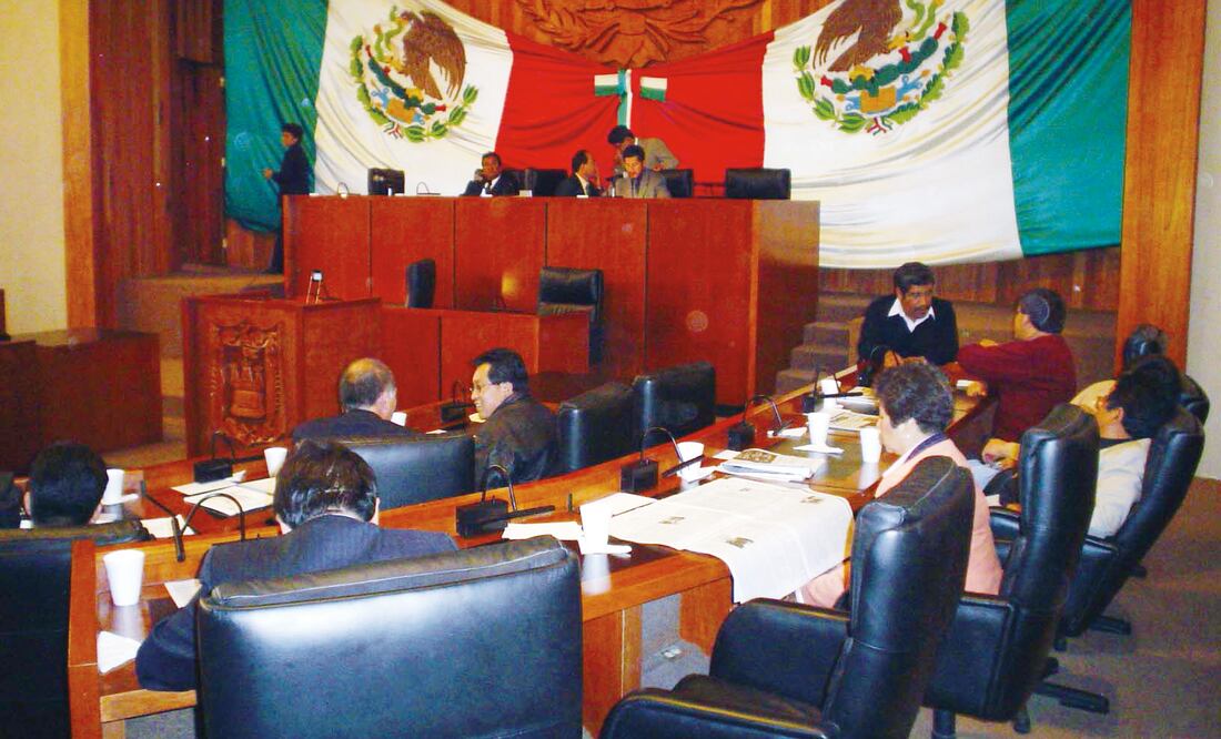 La Legislatura de Tlaxcala tiene 32 diputados, pero con la reforma electoral del año pasado en las elecciones del 5 de junio se elegirán a 25 legisladores (ARCHIVO EL UNIVERSAL)