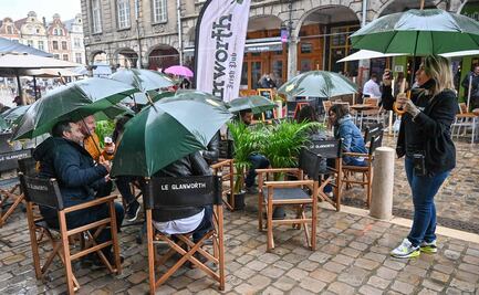 Francia comienza reapertura casi total en ciudades de todo el país tras el Covid