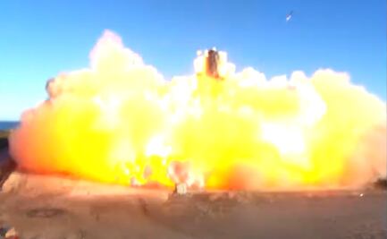 Explota prototipo de cohete interplanetario de SpaceX tras aterrizaje fallido