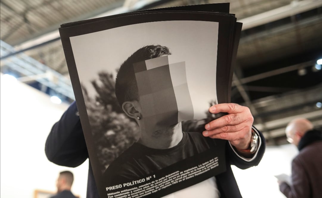 La pieza “Presos políticos en la España contemporánea” reunía 24 retratas de encarcelados por delitos relacionadas con la ideología. (FOTO: Reuters)