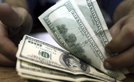 Dólar abre a la baja, cotiza en $16.50 en el AICM